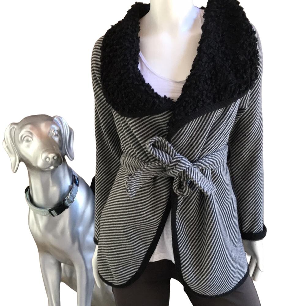 Double Zero Black White Sherpa Collar Tie Front Sweater Women's Size Small